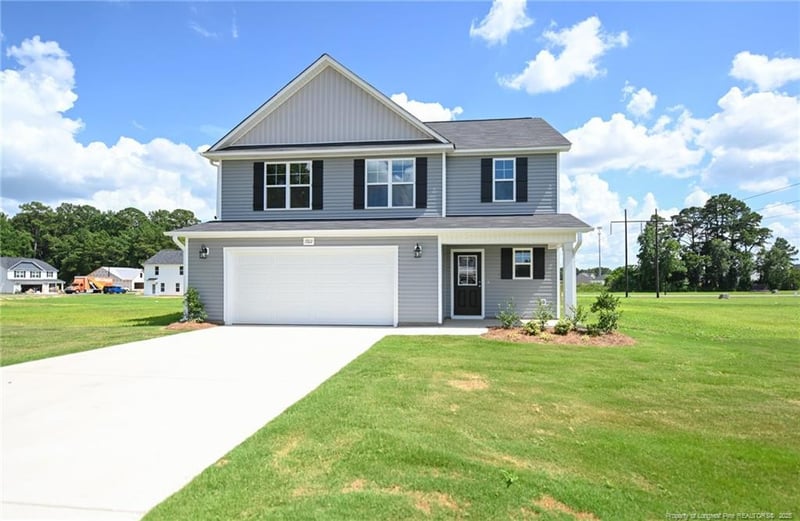 1922 Elephant Ln, Hope Mills, NC 28348