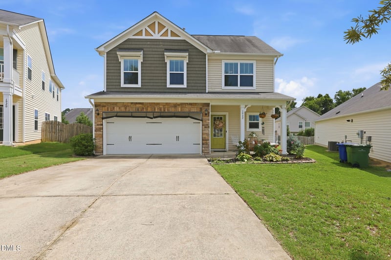 1922 Hinswood Cir, Fuquay Varina, NC 27526