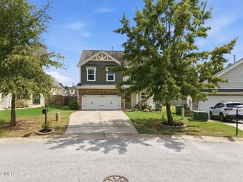 1922 Hinswood Cir, Fuquay Varina, NC 27526