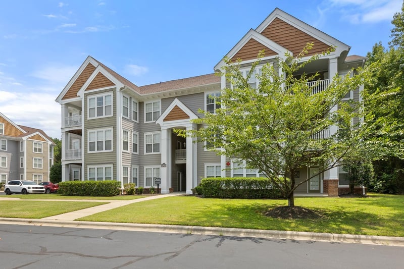 1922 Parkside Village Dr, Clayton, NC 27520