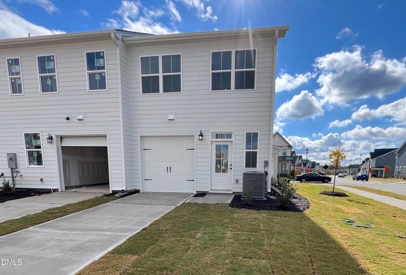 1922 Plott Balsam Dr, Wendell, NC 27591