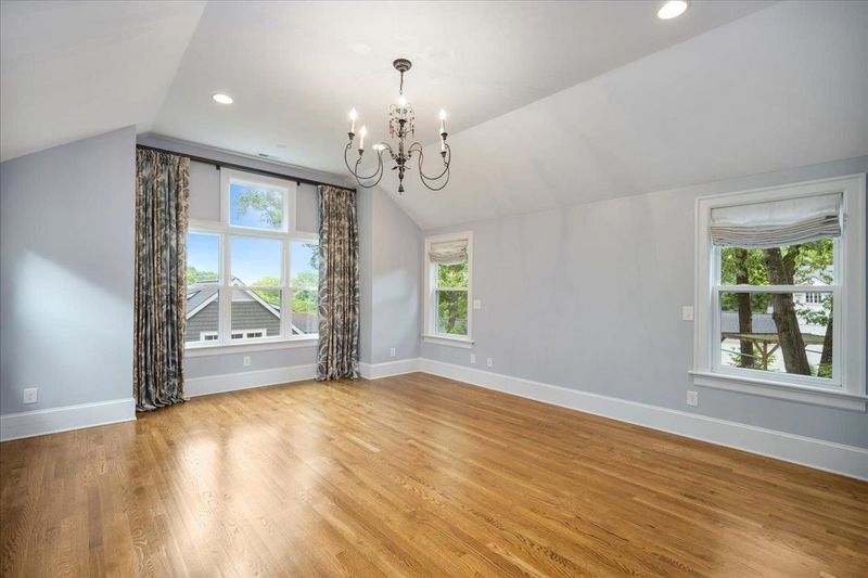 1922 St Marys St, Raleigh, NC 27608