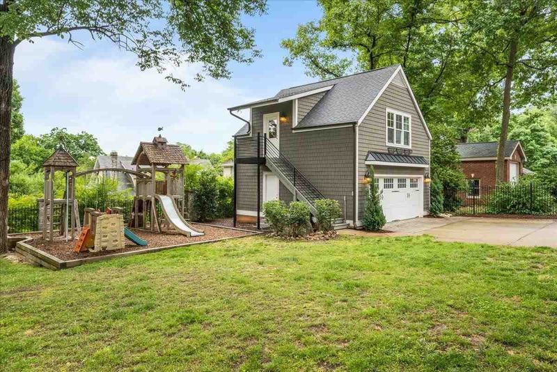 1922 St Marys St, Raleigh, NC 27608