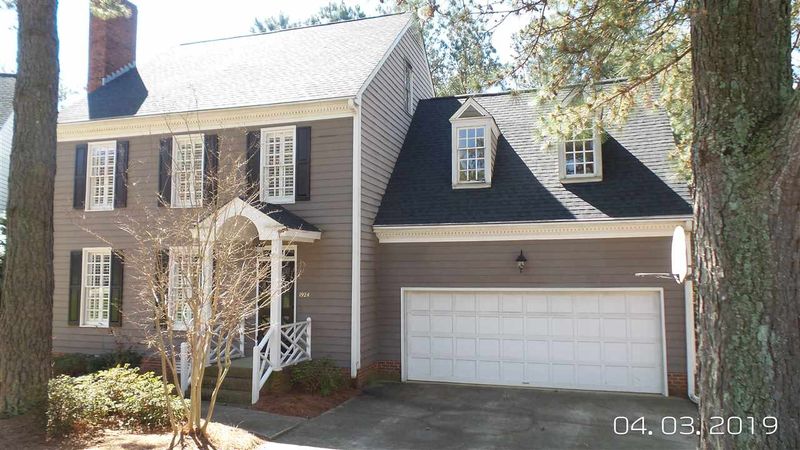 1924 Baronsmede Dr, Raleigh, NC 27615