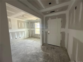 1924 Bulldog Ln, Hope Mills, NC 28348
