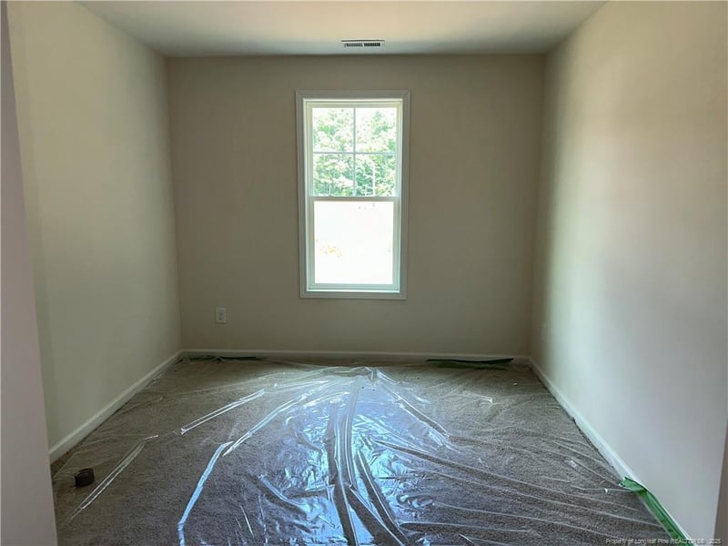 1924 Bulldog Ln, Hope Mills, NC 28348
