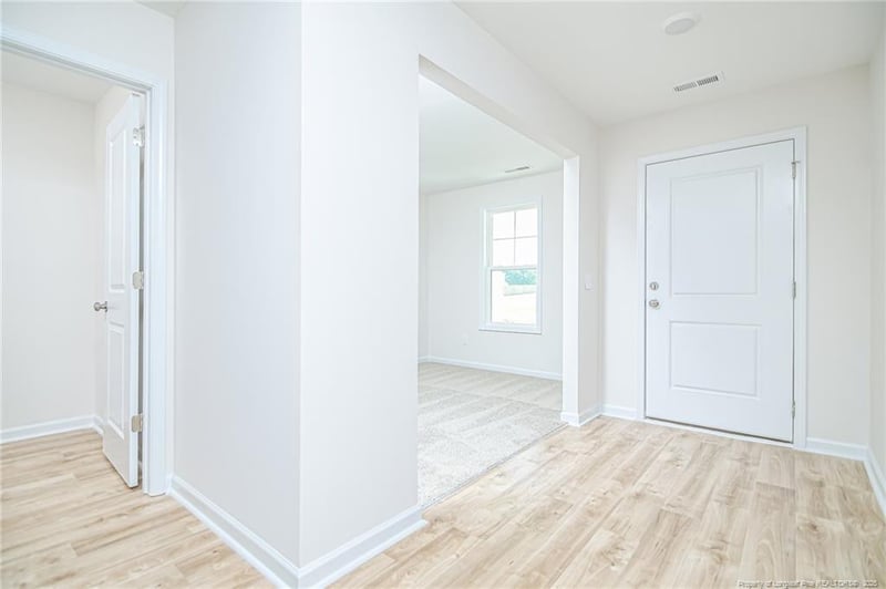 1924 Bulldog Ln, Hope Mills, NC 28348