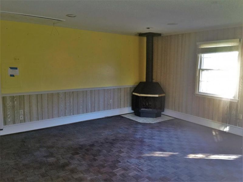 1924 Shirley Dr, Burlington, NC 27215