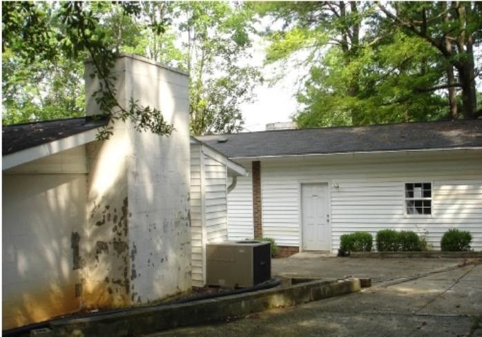 1925 Atkins Dr, Raleigh, NC 27610