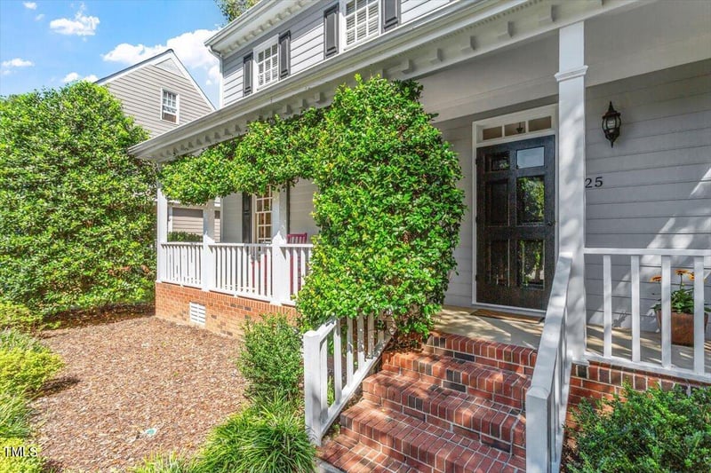 1925 Baronsmede Dr, Raleigh, NC 27615
