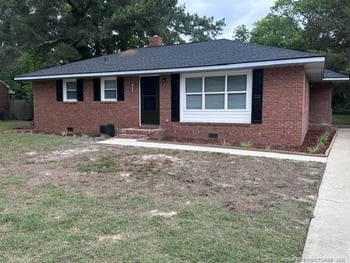 1925 Crestview Dr, Fayetteville, NC 28304