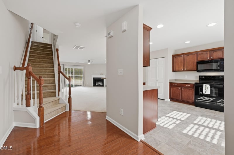 1925 Grassy Banks Dr, Raleigh, NC 27610