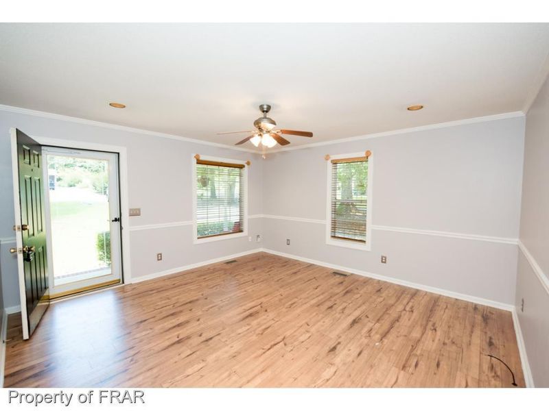 1925 Meadowbrook St, Sanford, NC 27330