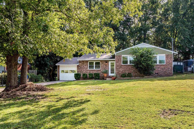 1925 Waters Dr, Raleigh, NC 27610