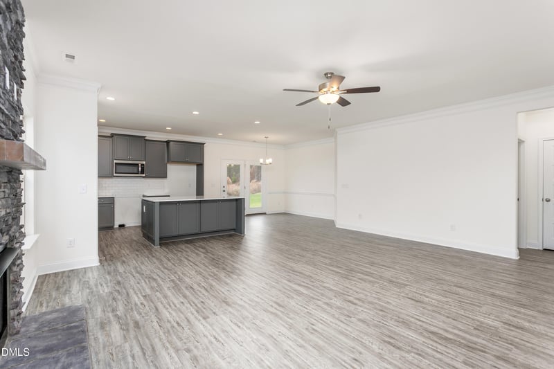 1926 Darrell Dr #13, Graham, NC 27253