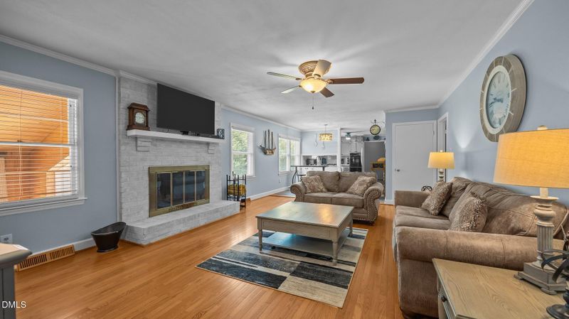 1926 Downing Dr, Burlington, NC 27215