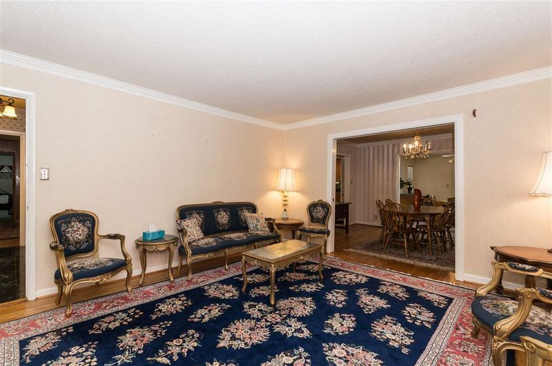 1926 Highland Pl, Raleigh, NC 27607