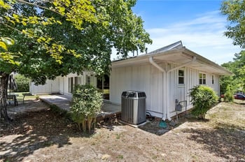1926 Martindale Dr, Fayetteville, NC 28304