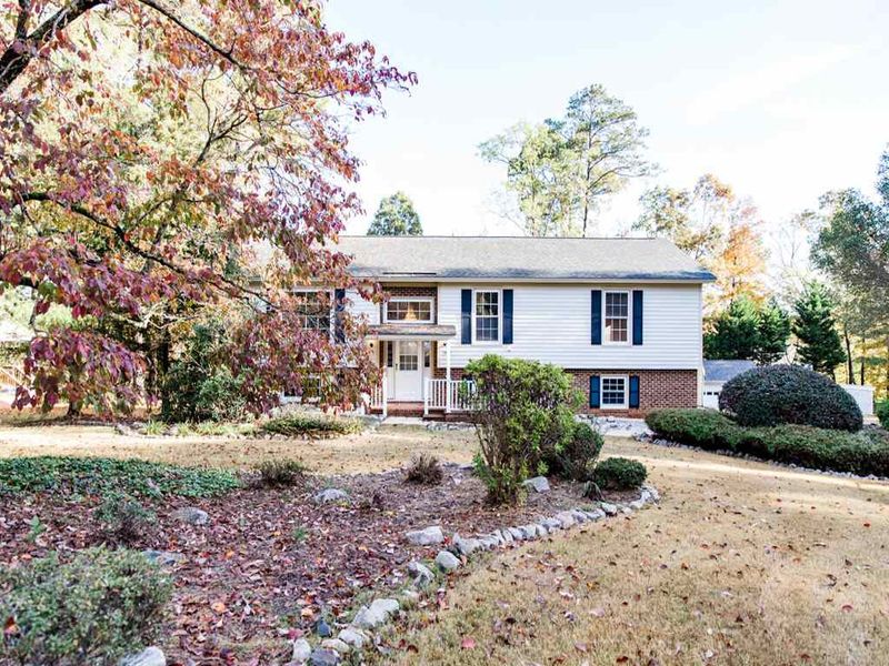 1927 Owls Nest Rd, Sanford, NC 27330