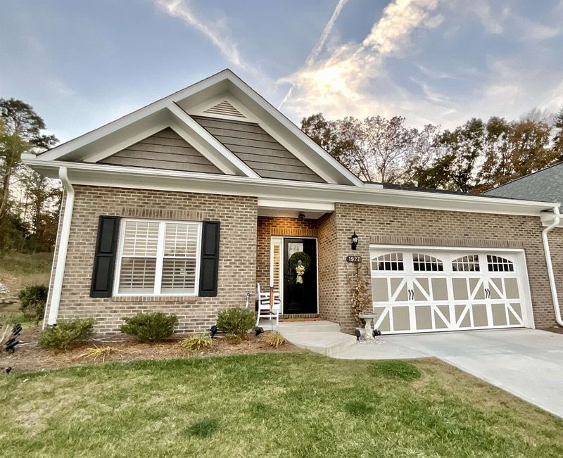 1927 Riverwalk Dr, Graham, NC 27253