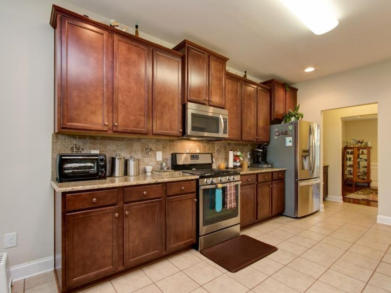 1927 Sinclair Tc, Burlington, NC 27215