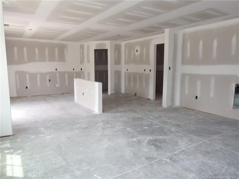 1928 Elephant Ln, Hope Mills, NC 28348