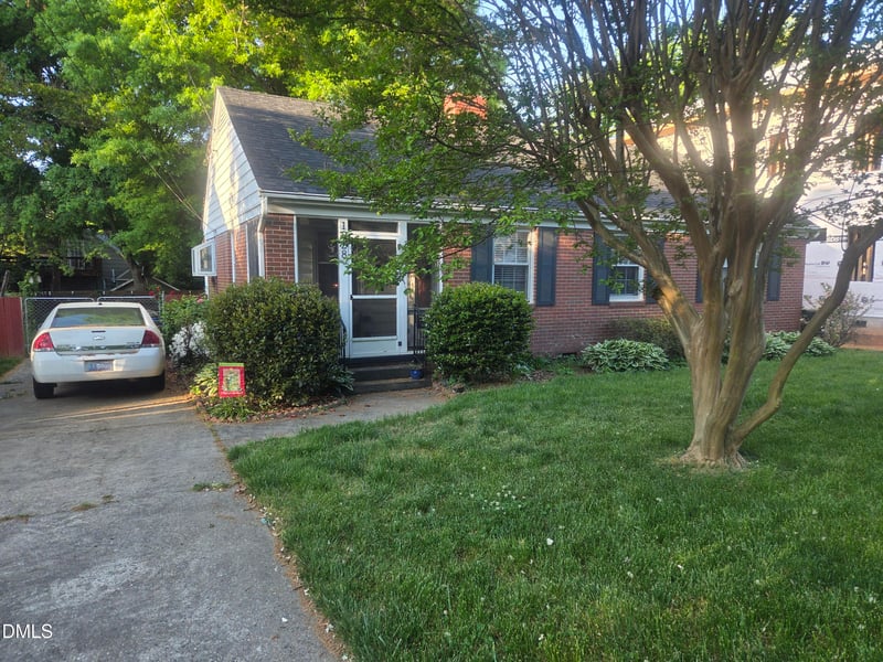 1928 Fairfield Dr, Raleigh, NC 27608