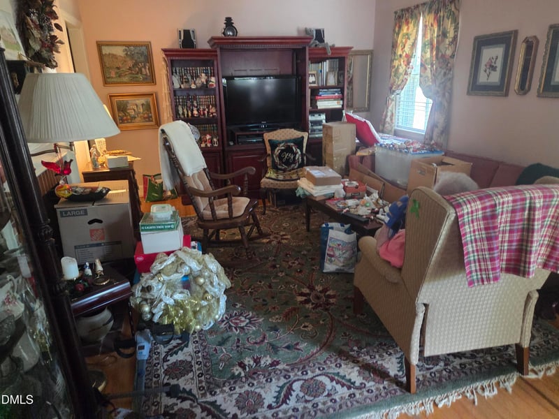 1928 Fairfield Dr, Raleigh, NC 27608