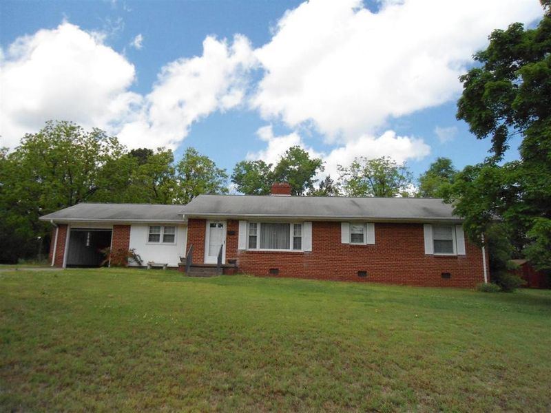 1928 Holland Ave, Burlington, NC 27217