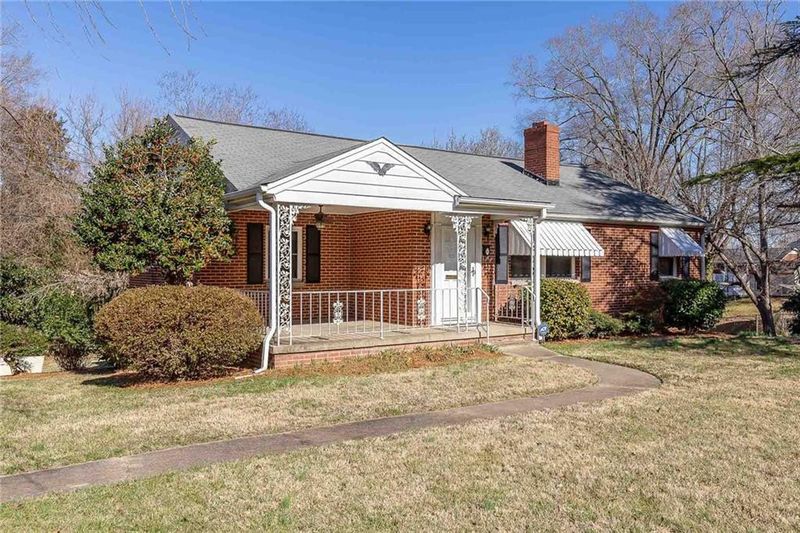 1928 Mckinney St, Burlington, NC 27217