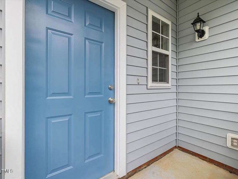 1928 Shadow Glen Dr, Raleigh, NC 27604