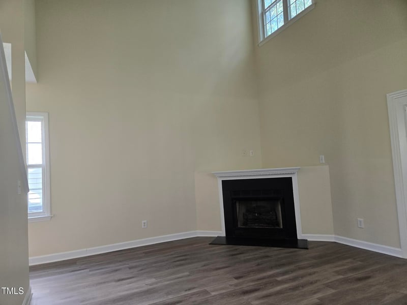 1928 Shadow Glen Dr, Raleigh, NC 27604