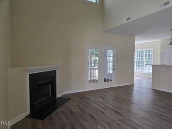 1928 Shadow Glen Dr, Raleigh, NC 27604