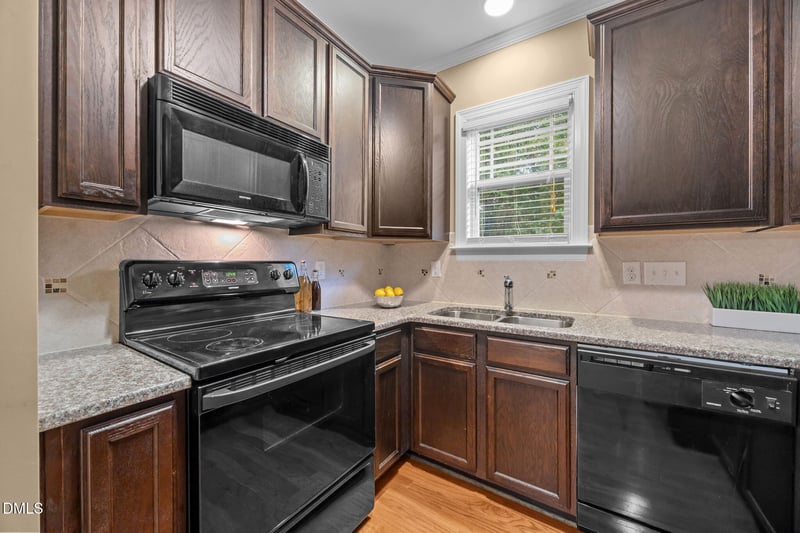 1929 Fieldhouse Ave, Raleigh, NC 27603