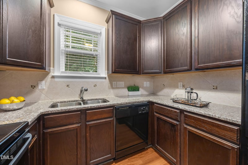1929 Fieldhouse Ave, Raleigh, NC 27603