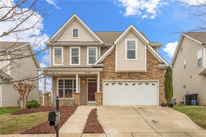 1929 Glenkirk Dr, Burlington, NC 27215