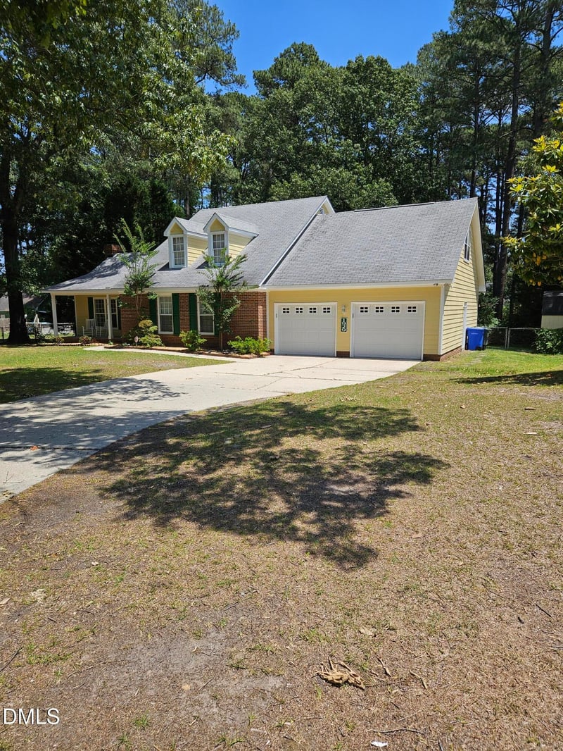 1929 Partridge Ct, Fayetteville, NC 28304
