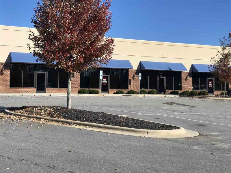 193 Lowes Dr #105, Pittsboro, NC 27312