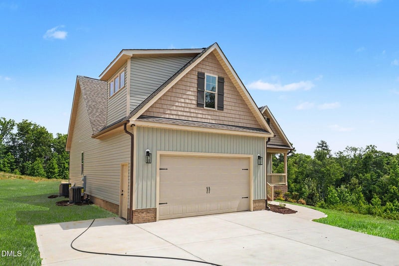 193 Royal Ave, Selma, NC 27576