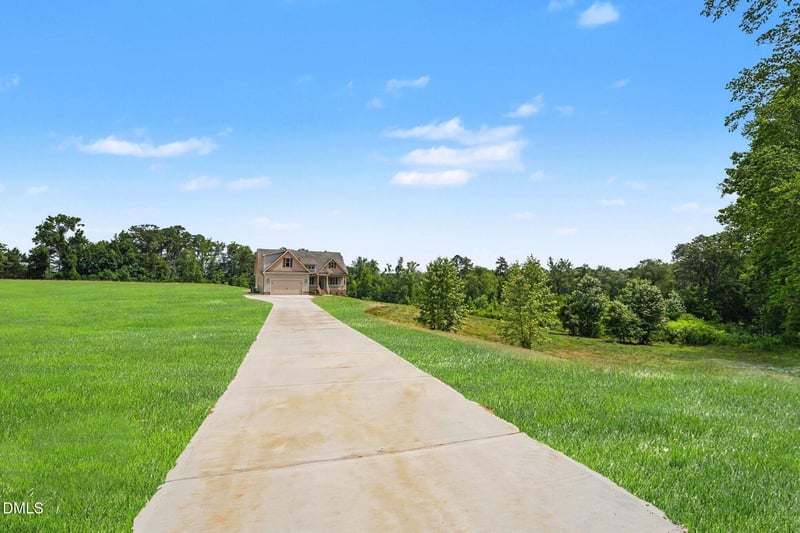 193 Royal Ave, Selma, NC 27576