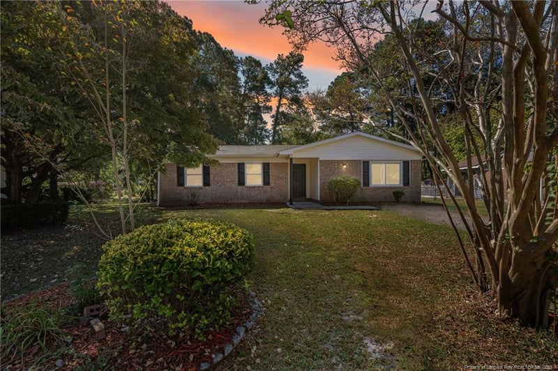 1930 Alder Rd, Fayetteville, NC 28304