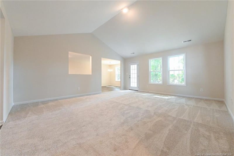 1930 Bulldog Ln, Hope Mills, NC 28348