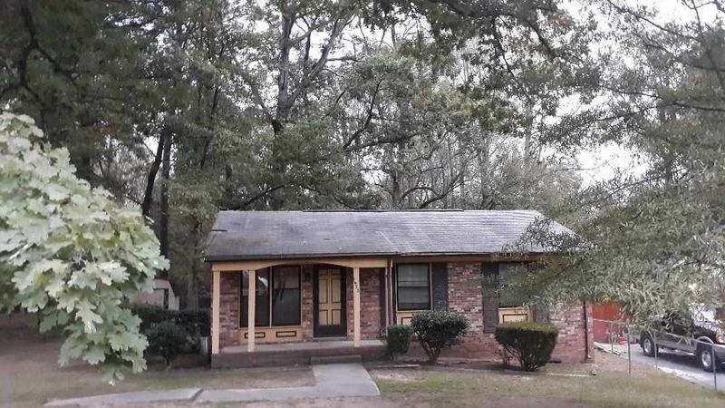 1930 Essex Rd, Durham, NC 27704