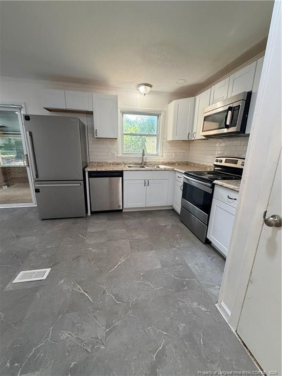 1932 Ashton Rd, Fayetteville, NC 28304
