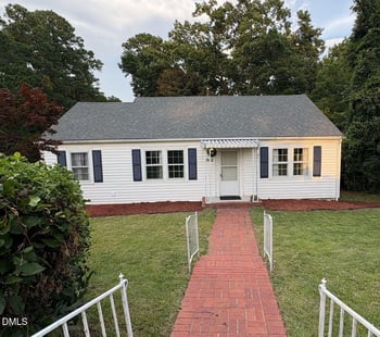 1932 Dogwood St, Fayetteville, NC 28301