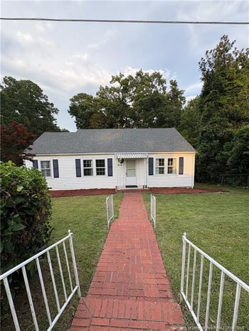 1932 Dogwood St, Fayetteville, NC 28301