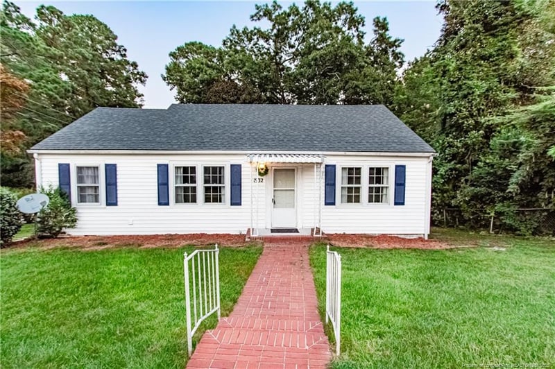 1932 Dogwood St, Fayetteville, NC 28301