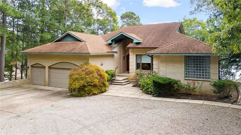 1932 Wedgewood Dr, Sanford, NC 27332