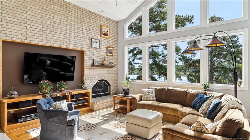 1932 Wedgewood Dr, Sanford, NC 27332