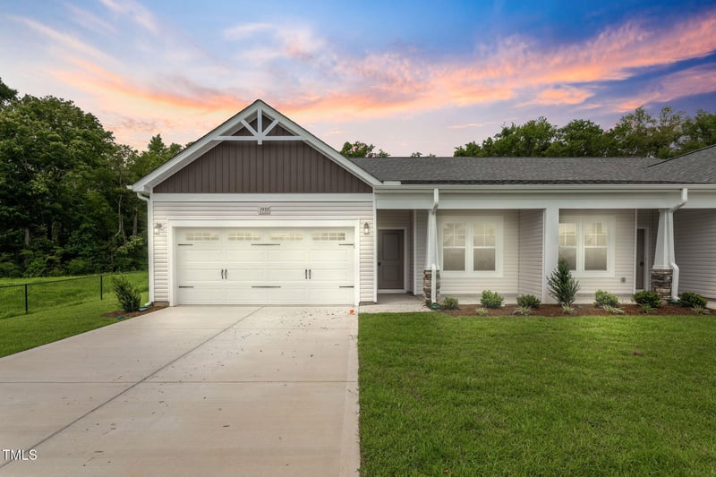 1933 Bluffside Dr, Fayetteville, NC 28312
